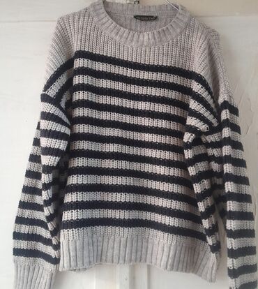 Dəstlər, kostyumlar: Hər biri 5 azn. xs s, l razmer var 1) Zolaqlı kardiqan - Rəng: yaşıl — 7