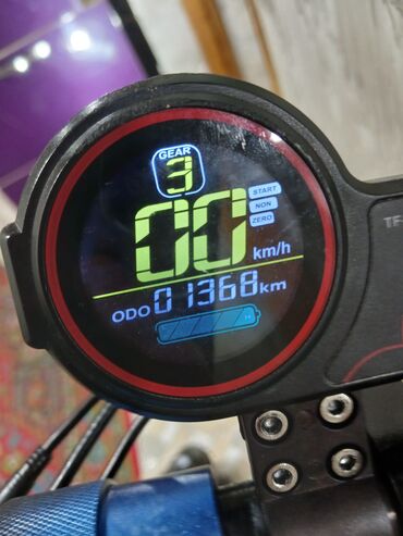 Elektrikli samokatlar: İşlənmiş Elektrik samokat 10", 351 - 500 Vt, 26 - 35 km/s, Ünvandan götürmə — 12