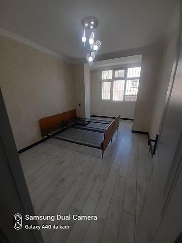 cavansir kucesinde satilan evler: Xırdalan, 4 otaqlı, Köhnə tikili, 125 kv. m — 3