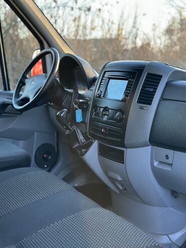 Mercedes-Benz: Mercedes-Benz Спринтер: 2009 г., 2.2 л, Механика, Дизель, Бус at lalafo.kg — 8 Mercedes-Benz: Mercedes-Benz Спринтер: 2009 г., 2.2 л, Механика, Дизель, Бус — 8