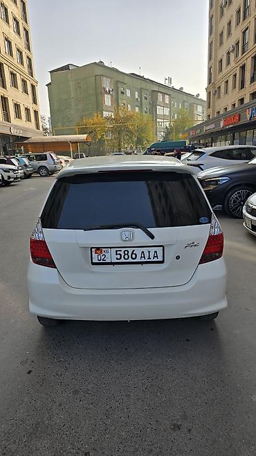 срв 5: Honda Fit: 2002 г., 1.3 л, Автомат, Бензин, Хэтчбэк — 4