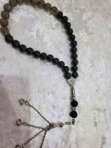 Təsbehlər: Təsbehlər
Qiymetler ferqlidir — 14