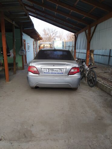 Daewoo: Daewoo Nexia: 2011 г., 1.6 л, Manual, Бензин, Седан