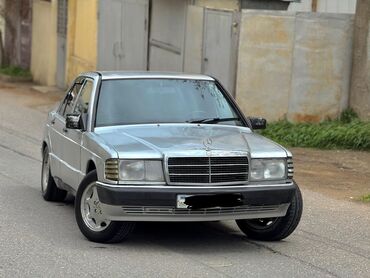Mercedes-Benz: Mercedes-Benz 190: 2 l | 1992 il Sedan
