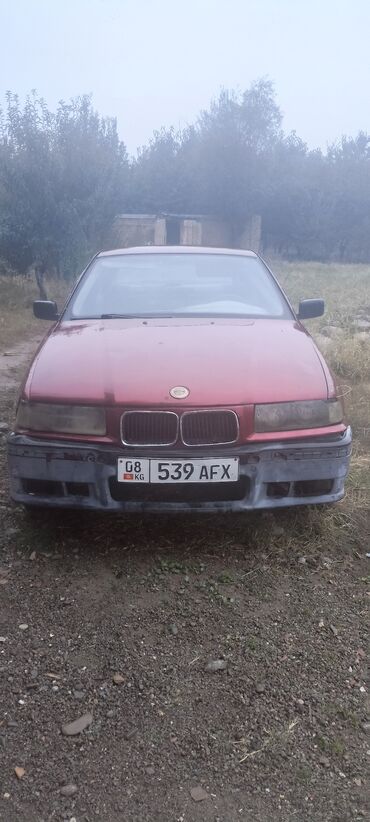 BMW: BMW : 1993 г., 1.6 л, Бензин, Седан