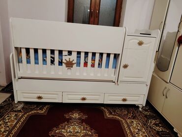 Uşaq üçün maşın çarpayıları: Oğlan və qız üçün, Dördbucaq, Beşik, Dəst ilə, Matras ilə, Yellənmə mexanizmsiz