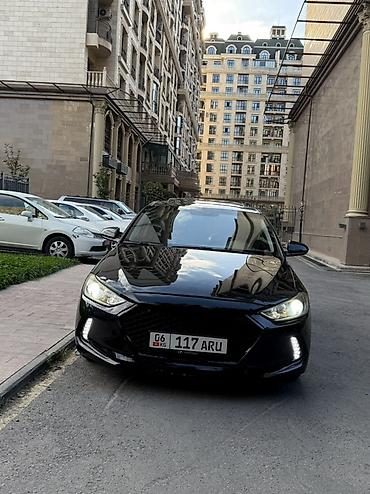 Продажа авто: Hyundai Elantra: 2018 г., 2 л, Автомат, Бензин, Седан — 3