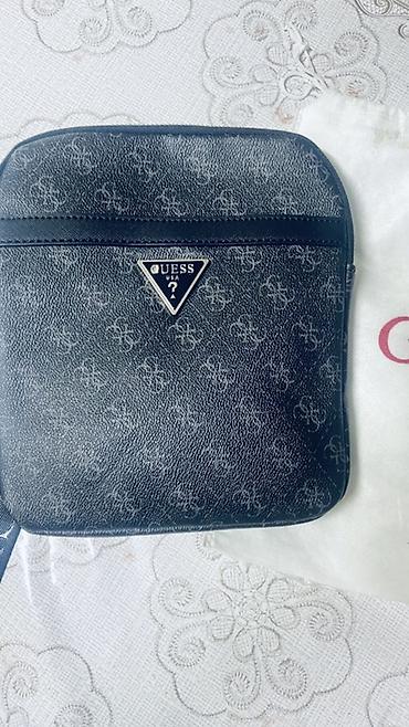 электронный часы: Сумка через плечо GUESS (унисекс) - Компактная кросс-боди из экокожи — 2