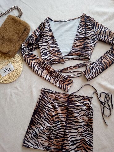 Bluze: Ženska odeća i obuća – paket S, M Sve je ili novo ili jako dobro na lalafo.rs — 17 Bluze: Ženska odeća i obuća – paket S, M Sve je ili novo ili jako dobro — 17