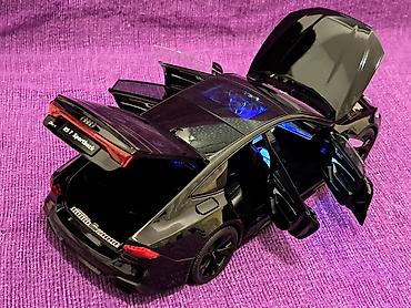 Figurice i makete: AUDI RS7 Sportback 1:18 "Pure Black" NOVO! Model AUDI RS7 — 15