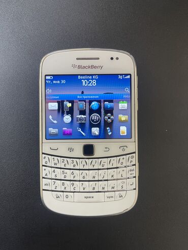 белый корпус: Blackberry Bold Touch 9900, Б/у, 8 ГБ, цвет - Белый, 1 SIM