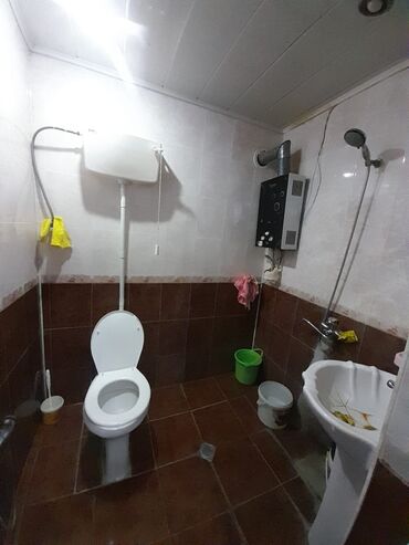 Həyət evləri və villaların satışı: 3 otaqlı, 100 kv. m, Orta təmir — 6