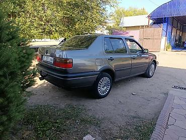 mini ev: Volkswagen Vento: 1993 г., 2 л, Седан — 2