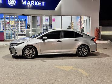 сиз 82 1: Toyota Corolla: 2024 г., 1.8 л, Вариатор, Гибрид, Седан — 3