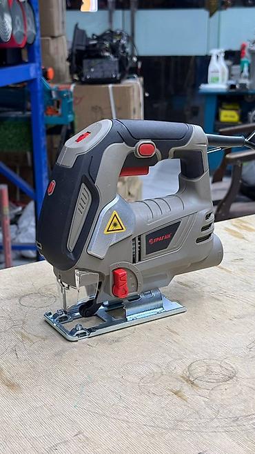 лобзик продаю: Лобзиковая пила Ураган YP19047 - Мощность: 710 Вт - Питание: 220–240 — 2