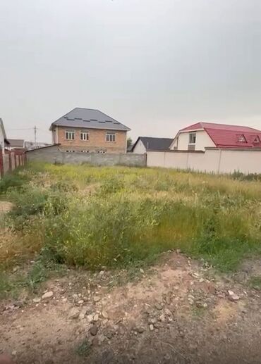 продается орошаемая земля в жайылско районе алтыр будёновка 5 40 гектар цена договорная с довой проблем нету оформление сразу: 5 соток, Для строительства, Красная книга, Договор купли-продажи