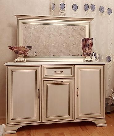 Ev və bağ: Klassik üslubda qonaq otağı üçün mebel dəsti Tərkibi: - TV stendi: 2 — 3