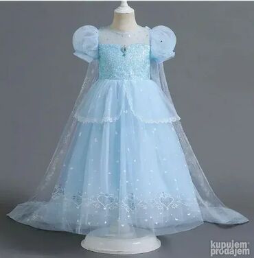 Kostimi za maskenbal: Model redni broj 14 Predivan kvalitetan kostmim haljina sa plaštom. Po — 2