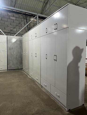 Шкафы для одежды: Шкаф 3х дверные Есть расцветки Качестве хорошие Размер шкафа — 3