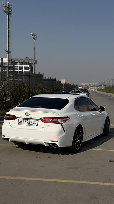 auto ru: Toyota Camry: 2018 г., 2.5 л, Автомат, Бензин, Седан — 4
