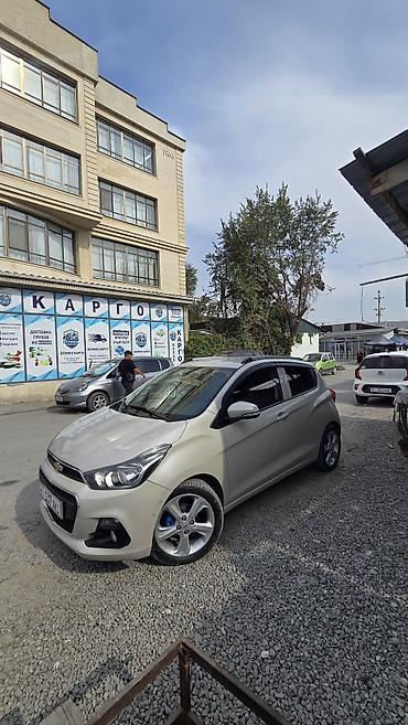 малолитражные машины: Chevrolet Spark: 2016 г., 0.1 л, Вариатор, Бензин, Хэтчбэк — 6