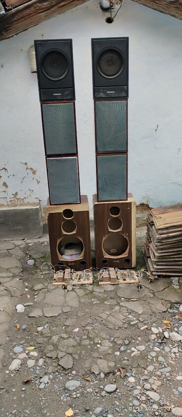 купить бу ноутбук в бишкеке: Продаю колонки 3пары + 2 пустых корпуса +фильтра комплектом. рабочие
