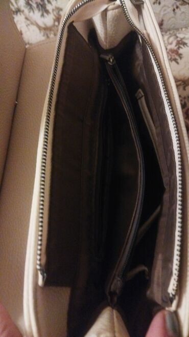 Çantalar: Brend əl çantaları,Roxy 20manat,qara dəri 7man,hermes ağ12man — 15