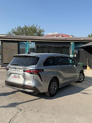 santa fe 2010: Toyota Sienna: 2022 г., 2.5 л, Автомат, Гибрид, Минивэн — 3