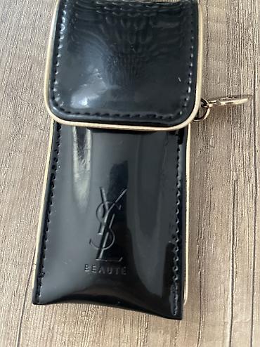 Набор кисточек YSL. Оригинал. Новый. В наборе 3 кисточки: -для румян lalafo.az -da Набор кисточек YSL. Оригинал. Новый. В наборе 3 кисточки: -для румян