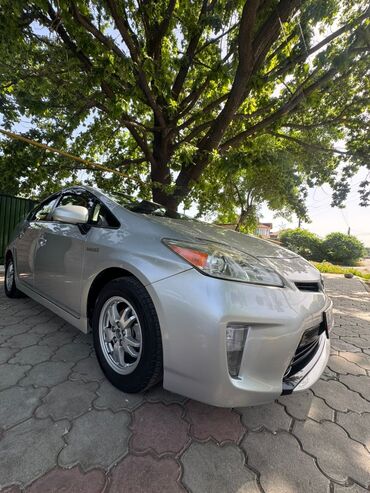 Toyota: Toyota Prius: 2014 г., 1.8 л, Гибрид
