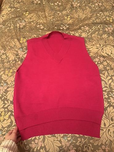 vilur kofta modelleri: Qolsuz trikotaj jilet – parlaq çəhrayı rəngdə - Model: V-yaxa, qolsuz — 2