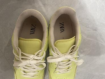 Мужская обувь: ZARA brendinin idman üslublu krossovkaları - Rəng: açıq neon-sarı — 1