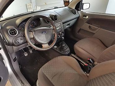 vertuss auto futog: ENTERIJER ZA FORD FIESTA OD 2000. DO 2005. GOD. | FORD velika ponuda — 4