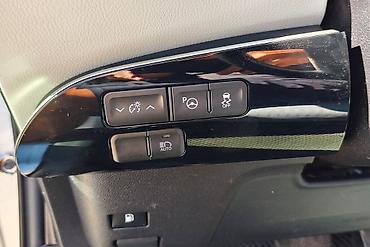 тойота привия: Toyota Prius: 2017 г., 1.8 л, Вариатор, Гибрид, Хэтчбэк — 8