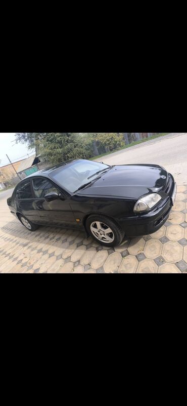 машина ist: Toyota Avensis: 1999 г., 1.8 л, Механика, Бензин, Седан