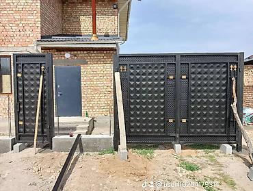 Распашные ворота: Металлические ворота и калитки с жалюзийными и коваными элементами. - — 8