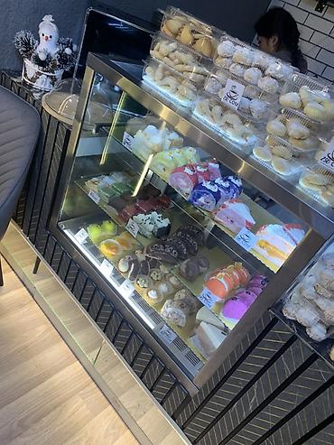 Холодильные витрины: Кондитерские, Б/у — 7