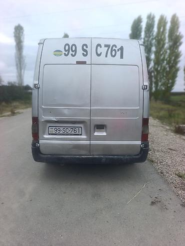 fort yük: Ford yük furgonu – geniş yük bölməsi və praktik salon Xüsusiyyətlər — 7