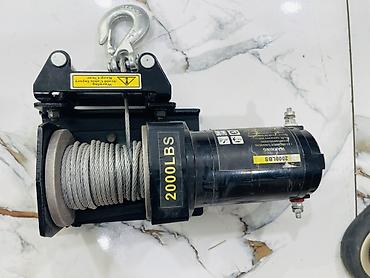 Vintlər: Elektrik vinç – 2000 LBS (≈907 kq) çəkmə gücü - Növ: 12V elektrikli — 1