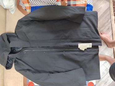 Куртки: Мужская куртка, L (EU 40), Uniqlo, Новый, цвет - Черный, Самовывоз