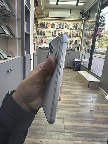 iphone 11 white: IPhone 17 Pro, Б/у, 256 ГБ, Серебристый, Чехол, Защитное стекло, Кабель, В рассрочку, 91 % — 5