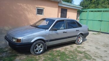 Volkswagen: Volkswagen Passat: 1988 г., 1.8 л, Бензин