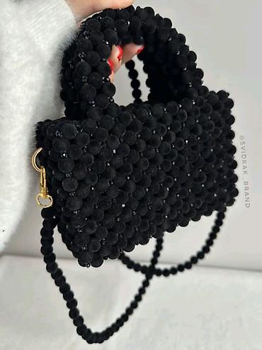 qızıl boyunbağı kişi: Muncuqdan hazırlanmış əl çantaları – elegan və diqqətçəkən aksessuar — 2