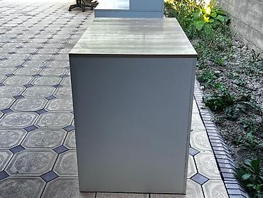 table study: Офисная мебель: тумба на колесиках и компактный письменный стол. В — 2