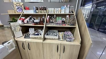 Красота и здоровье: Продаем мебель для магазина. Высота 180, ширина 30 см. Сделано под — 2