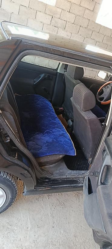 Унаа: Volkswagen Vento: 1993 г., 1.8 л, Кол менен иштөөчү, Бензин, Седан — 8