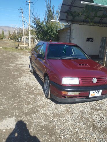 мерседес т 1: Volkswagen Vento: 1993 г., 1.8 л, Механика, Бензин, Седан