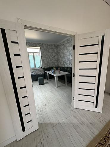 баа: Ак-Ордо 2 конушунан эки кабатуу үй сатылат.Үй размери 13-11 1-этаж — 9
