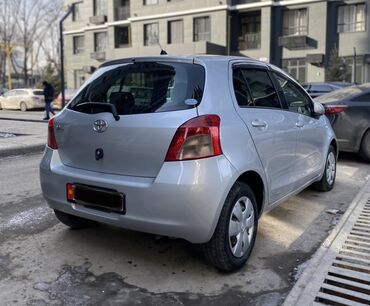 Toyota: Toyota Vitz: 2005 г., 1 л, Вариатор, Бензин, Хэтчбэк