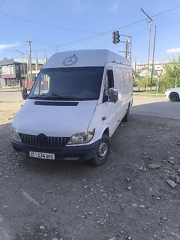 Грузовой фургон Mercedes-Benz Sprinter (длинная база, высокий потолок)